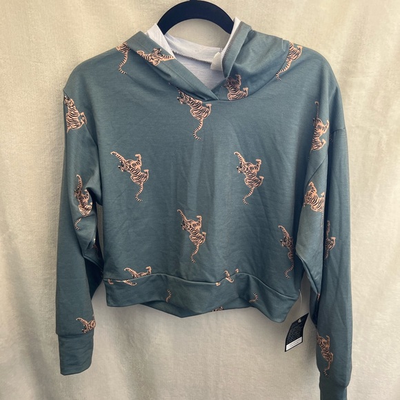 NWT Onzie tiger print cropped long sleeve hoodie and relaxed joggers set - Picture 6 of 16